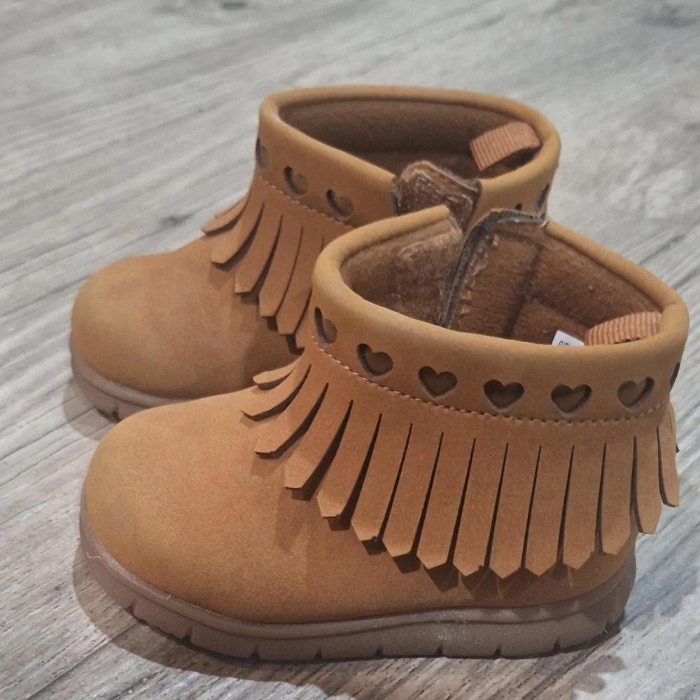 Carter's Simple Joys Fist Walker Tan Moccasin Fringe Shoes Sz. 4
